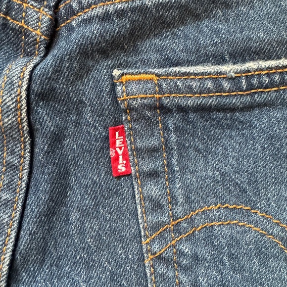 Levi's Ribcage Shorts - Picture 4 of 10